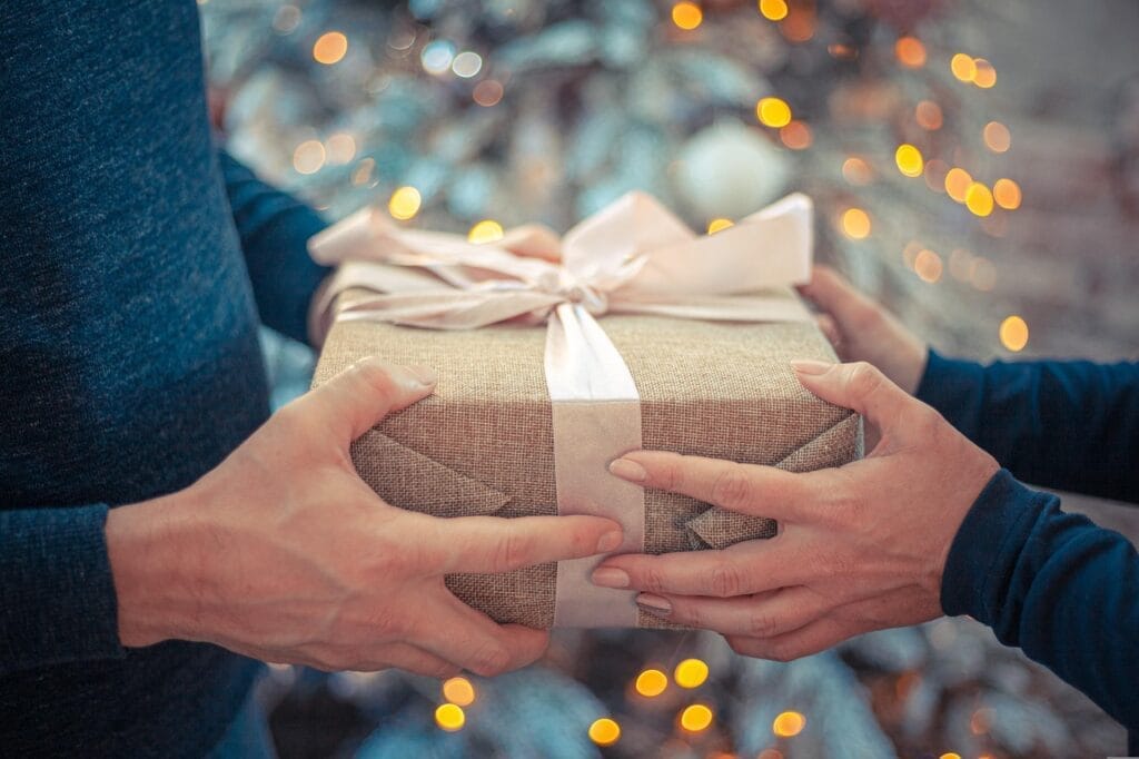 Regali personalizzati di Natale: 10 idee creative a cui ispirarsi